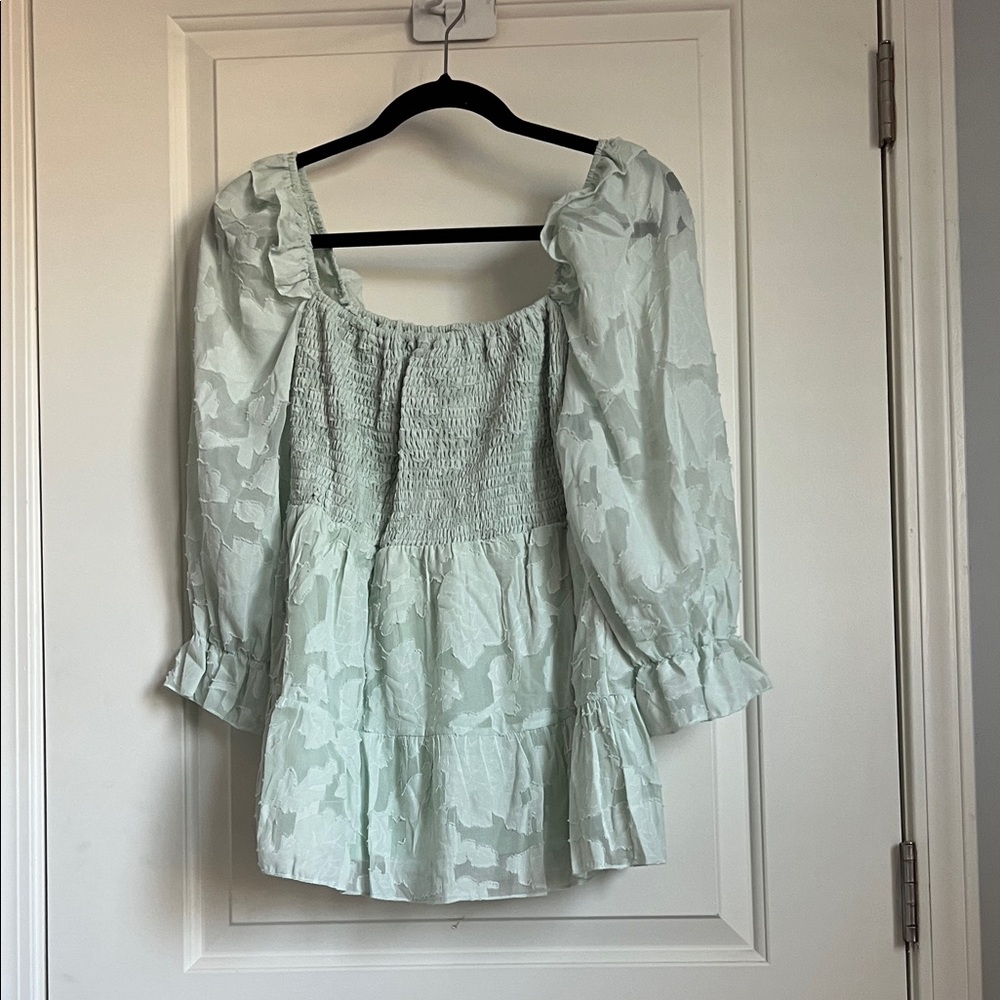 Boutique Elegant Women's Top in Light Green